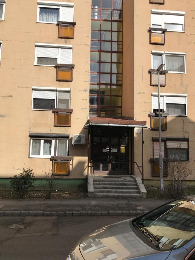 Zen Apartman Ζολνοκ Εξωτερικό φωτογραφία